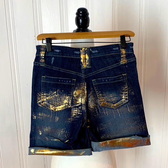 New without tags distressed denim shorts with gold brush strokes - Picture 2 of 5